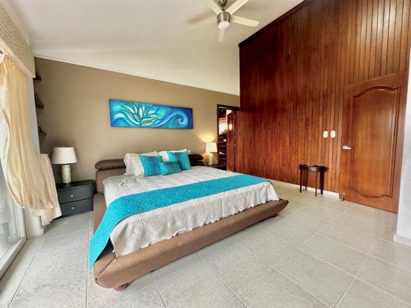Departamento en Venta en Cancún en Zona Hotelera en Isla Dorada Recámara 2
