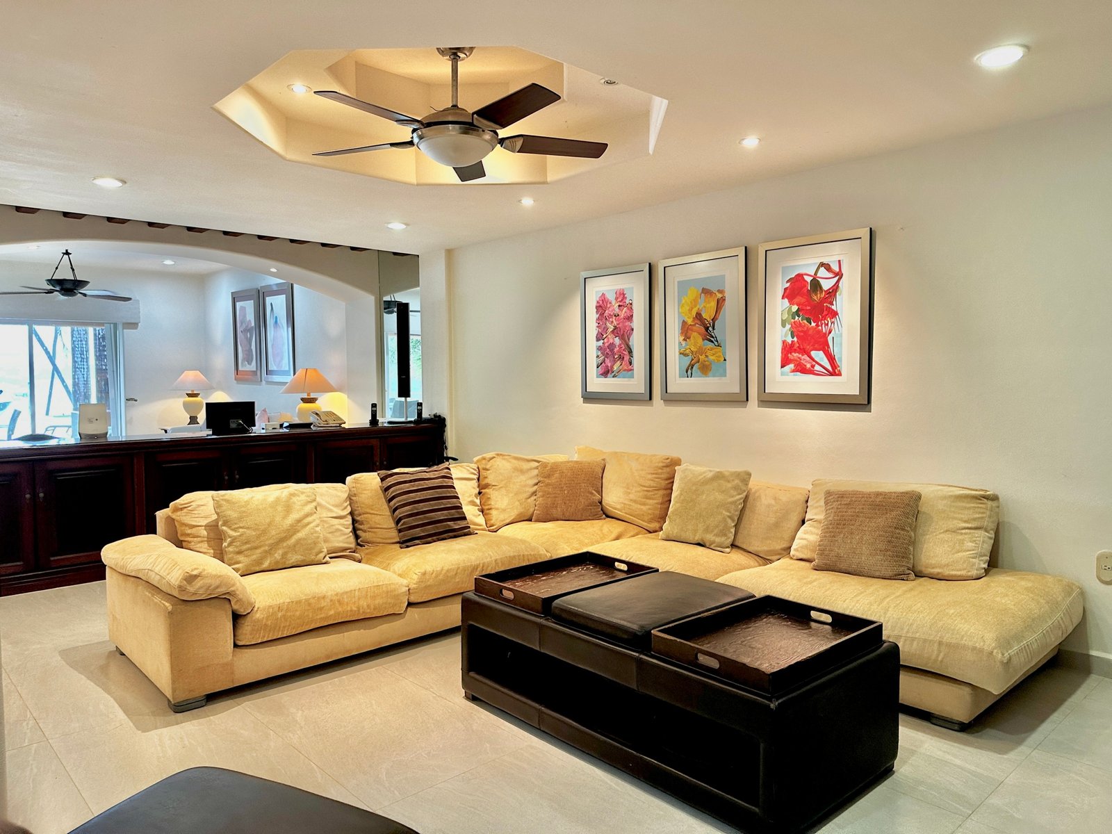 Departamento en Venta en Cancún en Zona Hotelera en Isla Dorada Sala de Estar