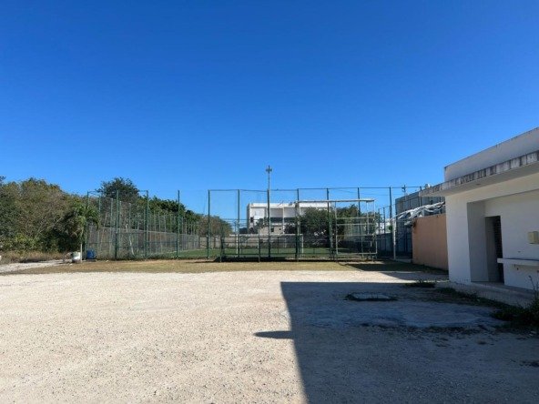 Terreno en Venta en Av. Huayacan Cancún Vista General