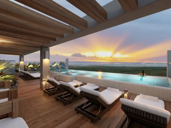 Vista desde alberca hacia atardecer