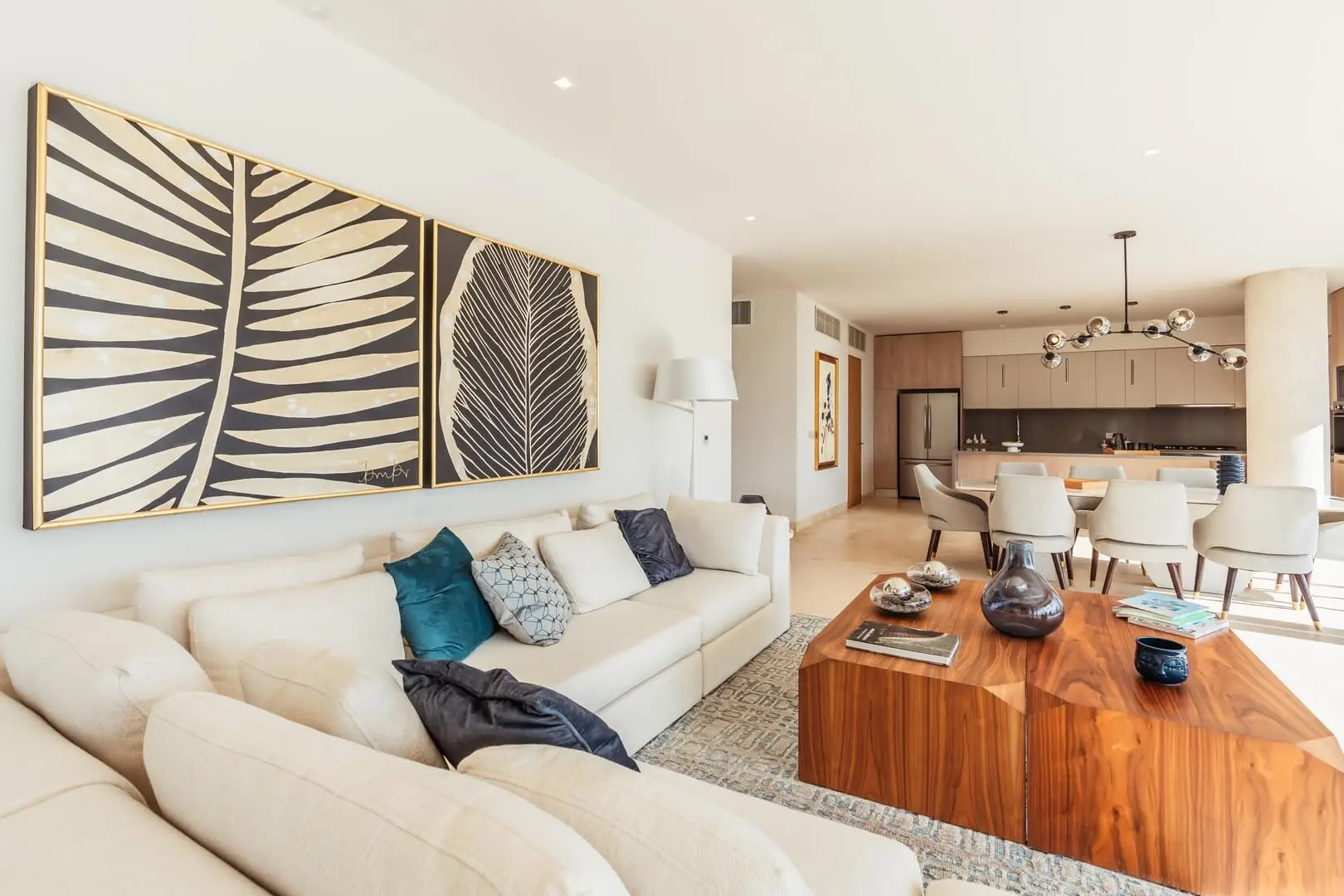 PUERTO CANCUN DEPARTAMENTO EN VENTA SALA COMEDOR